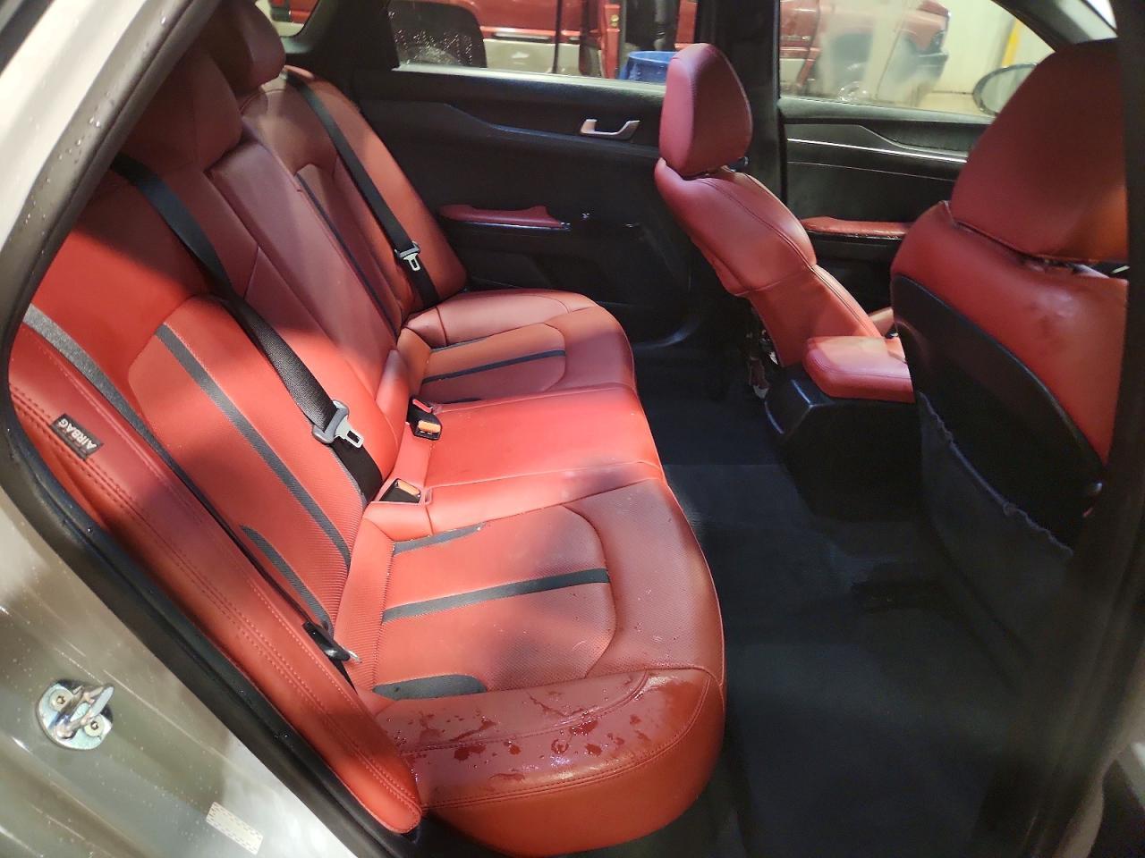2022 KIA K5