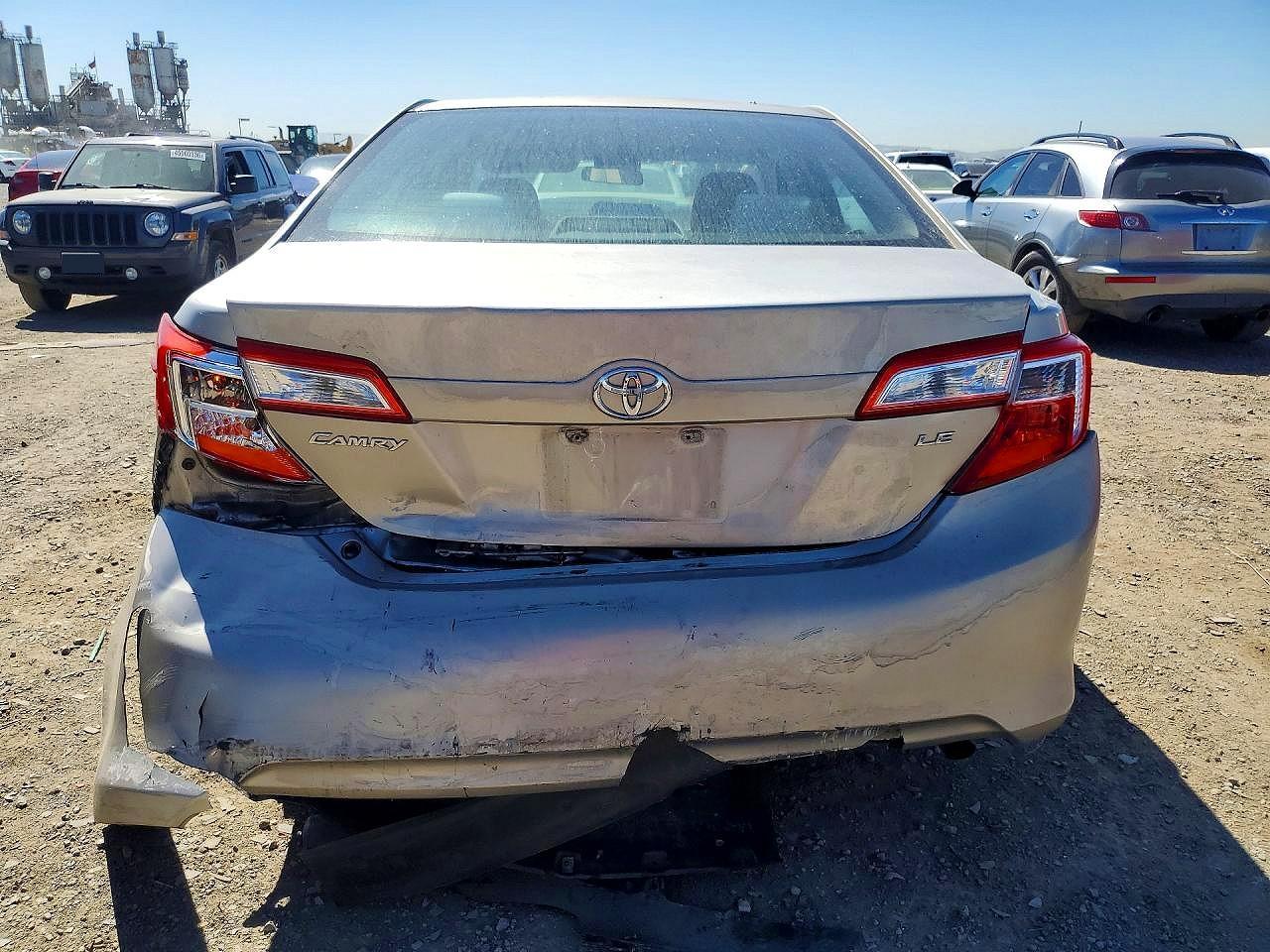 2014 TOYOTA CAMRY