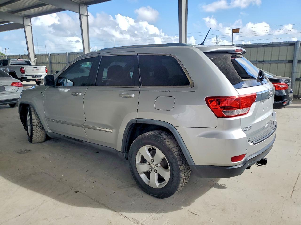 2011 JEEP Grand Cherokee