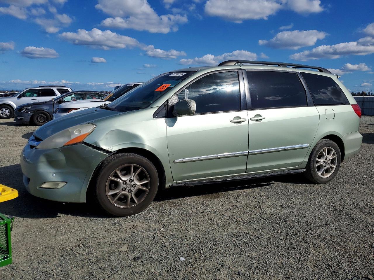 2006 TOYOTA SIENNA