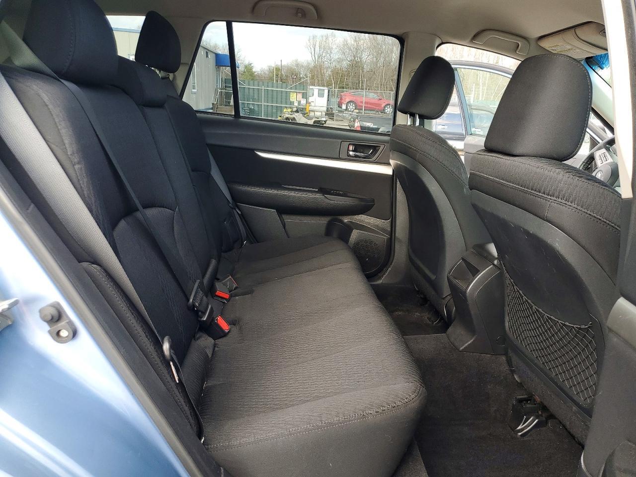 2010 SUBARU Outback