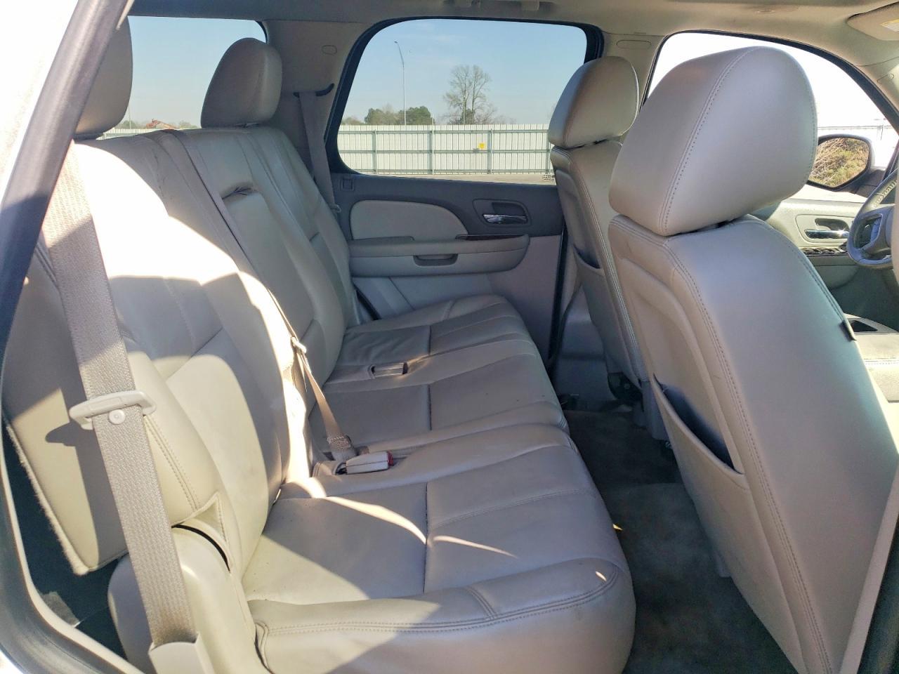 2014 CHEVROLET Tahoe