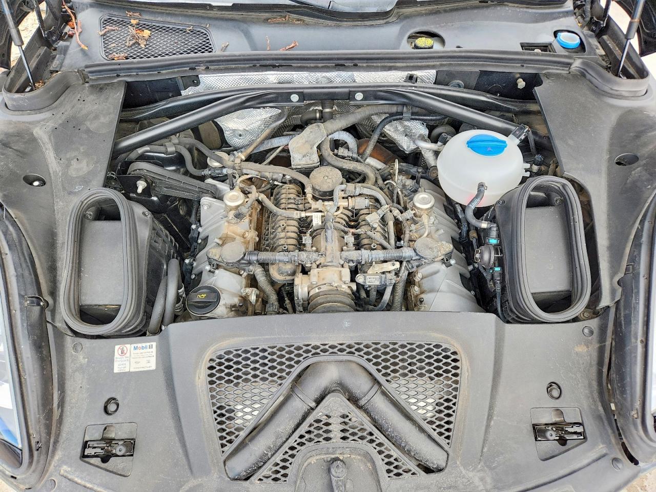 2015 PORSCHE Macan