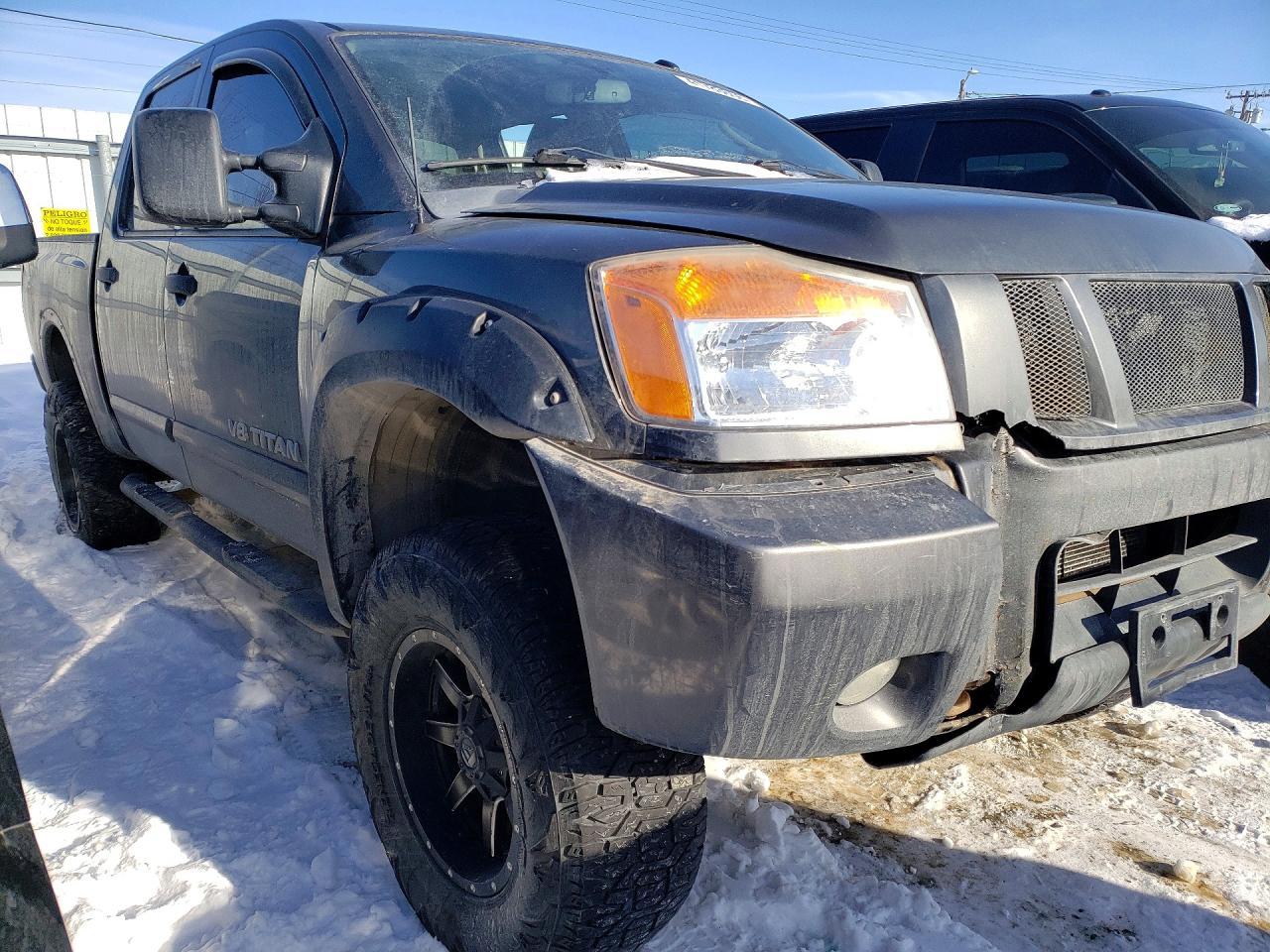 2011 NISSAN Titan