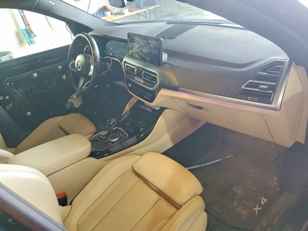 2022 BMW X4