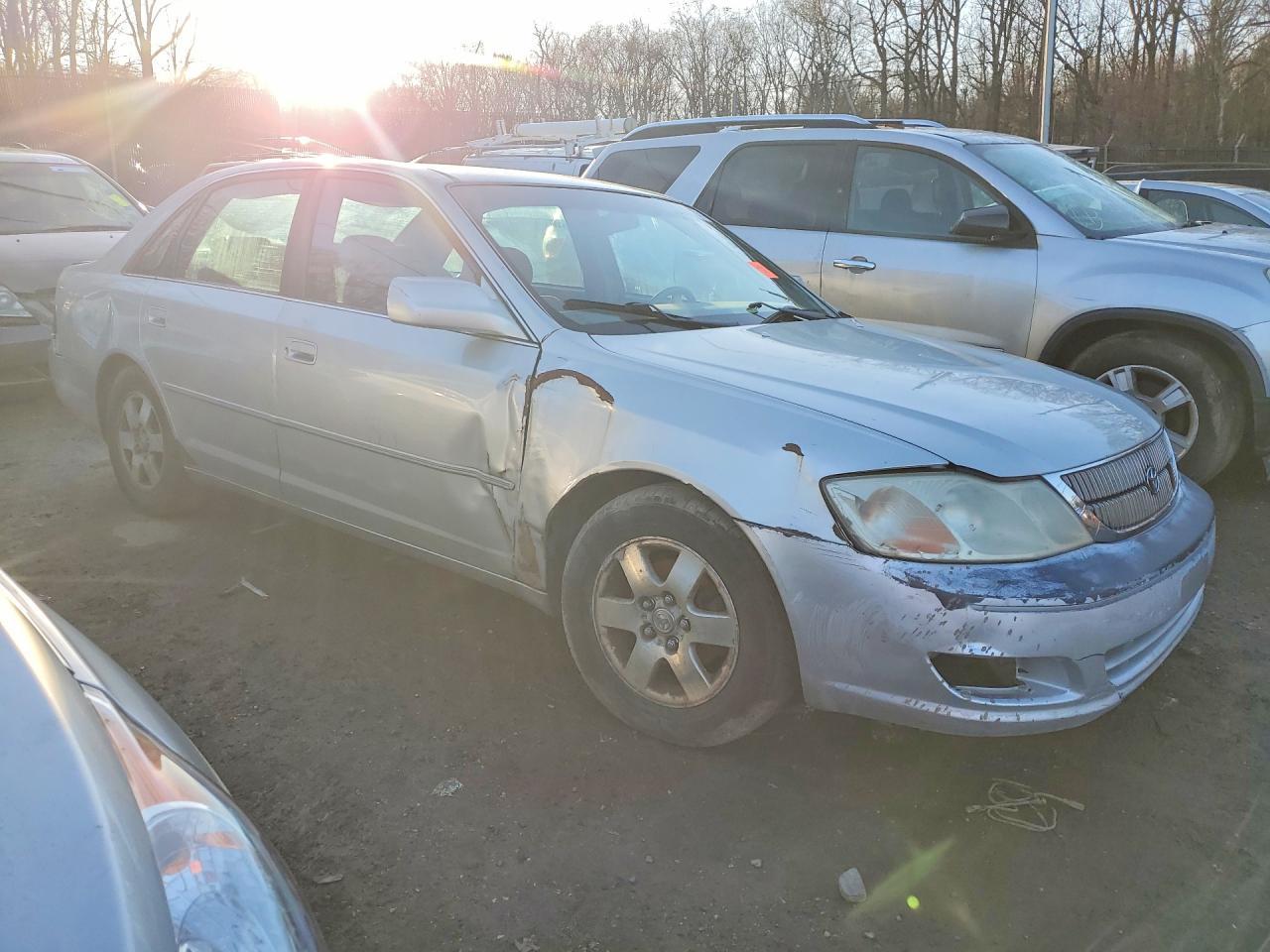 2002 TOYOTA Avalon