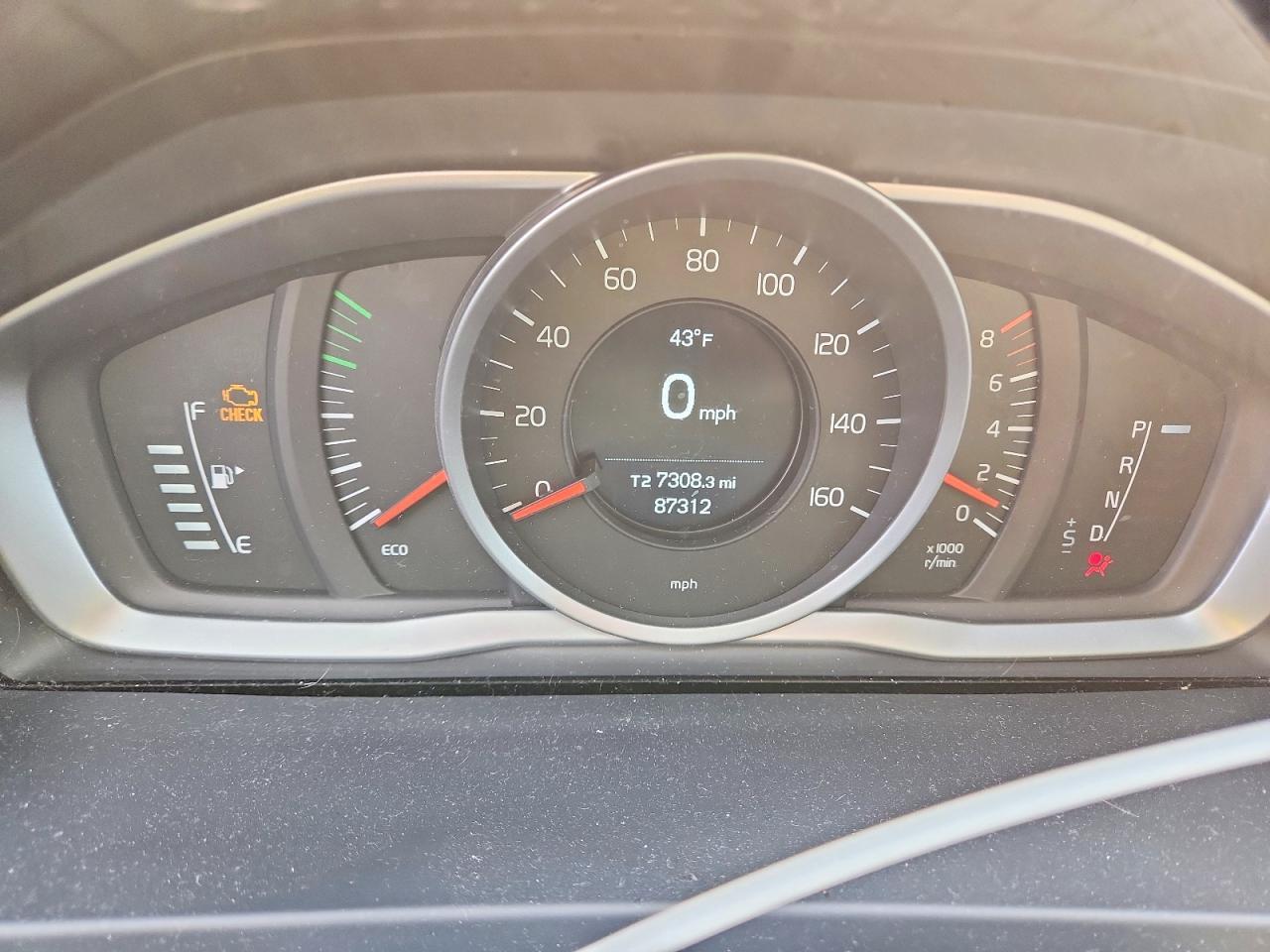 2017 VOLVO S60