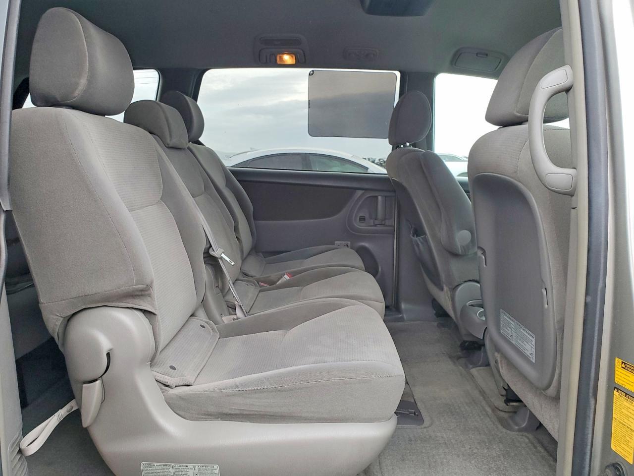 2005 TOYOTA SIENNA
