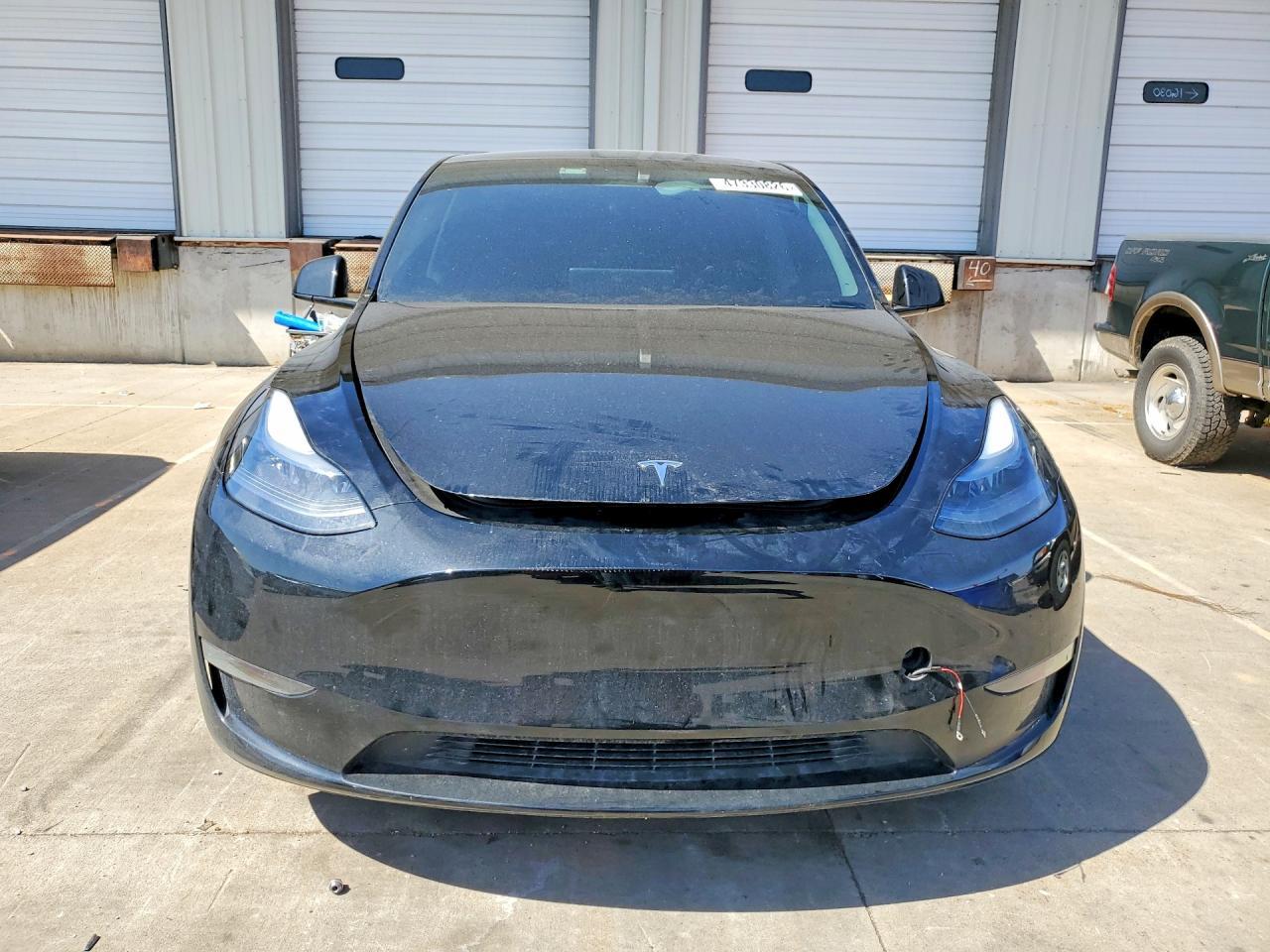 2025 TESLA MODEL Y