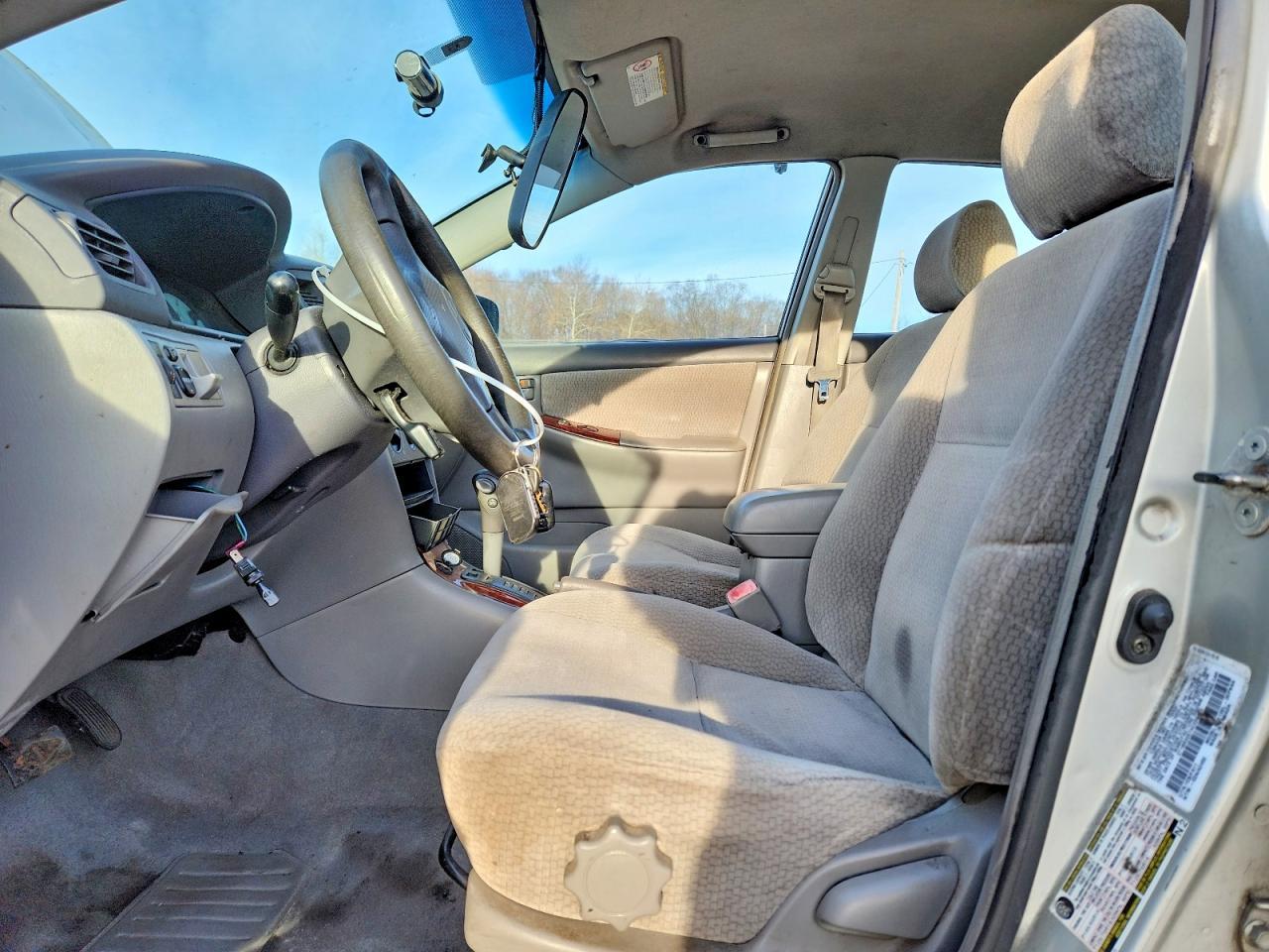 2004 TOYOTA COROLLA