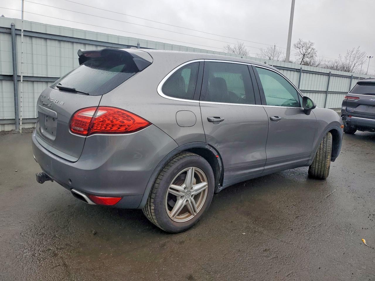 2012 PORSCHE CAYENNE