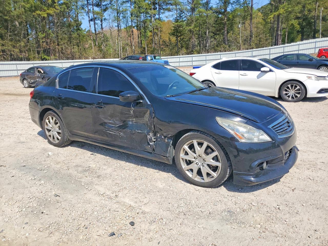 2011 INFINITI G37