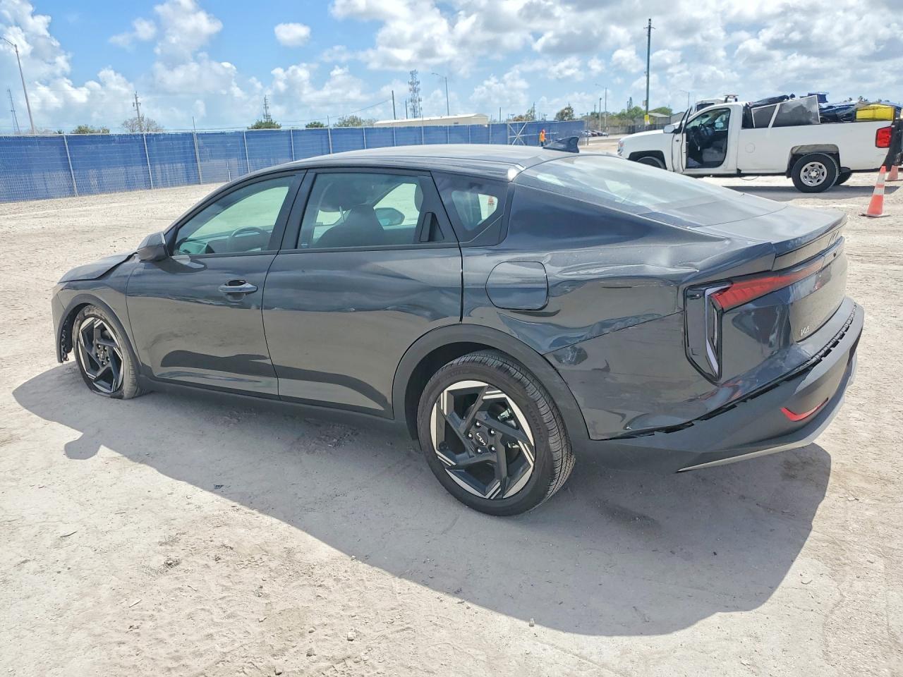 2025 KIA K4