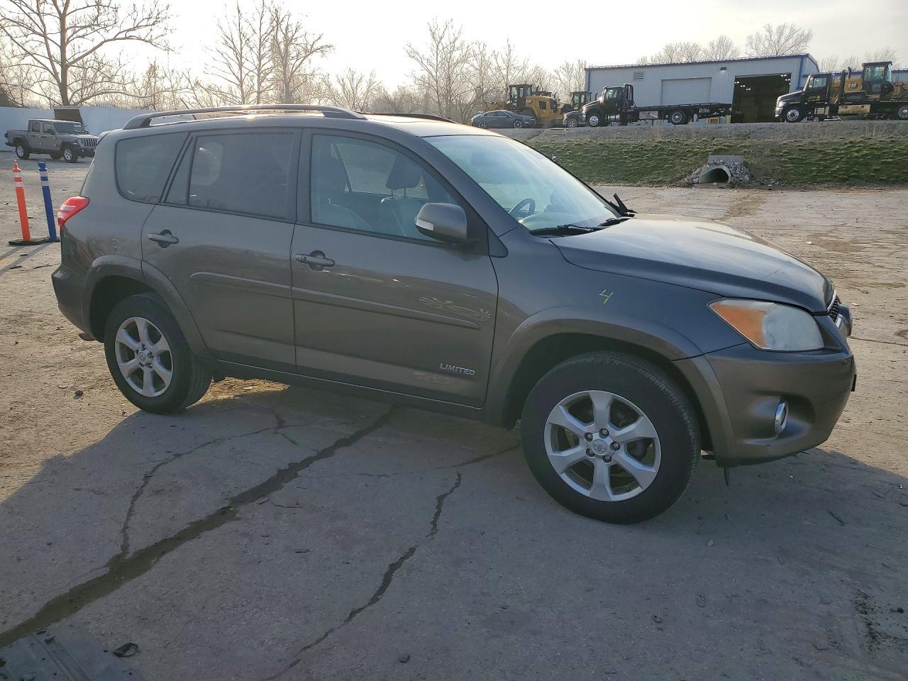 2011 TOYOTA RAV4