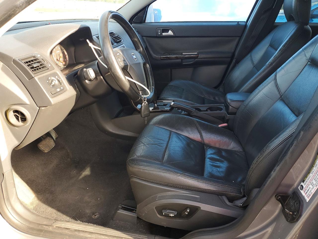 2005 VOLVO V50