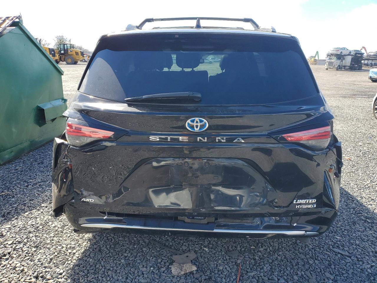 2022 TOYOTA SIENNA