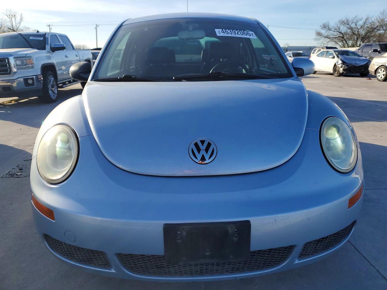 2010 VOLKSWAGEN Beetle
