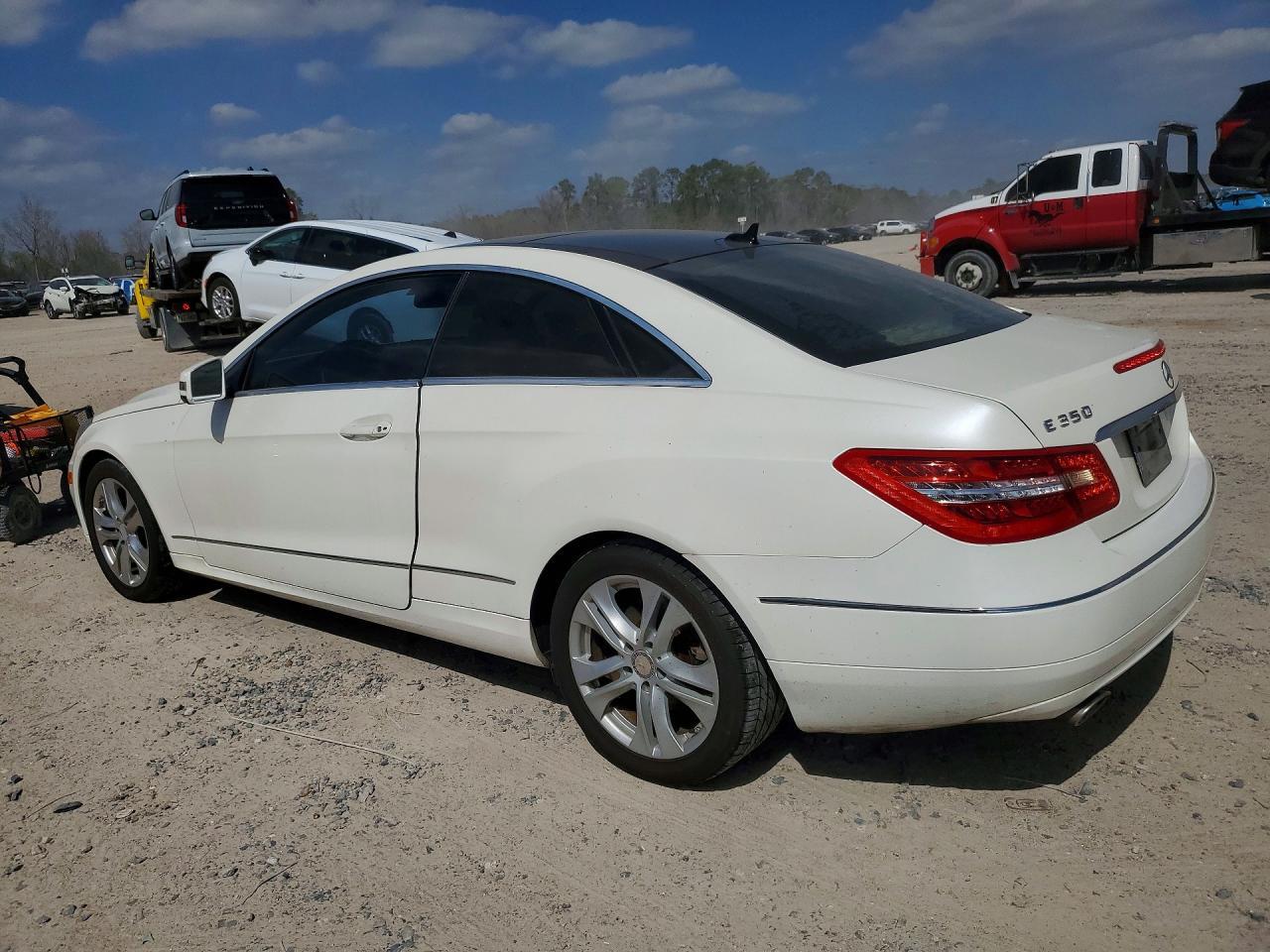 2011 MERCEDES-BENZ E-Class