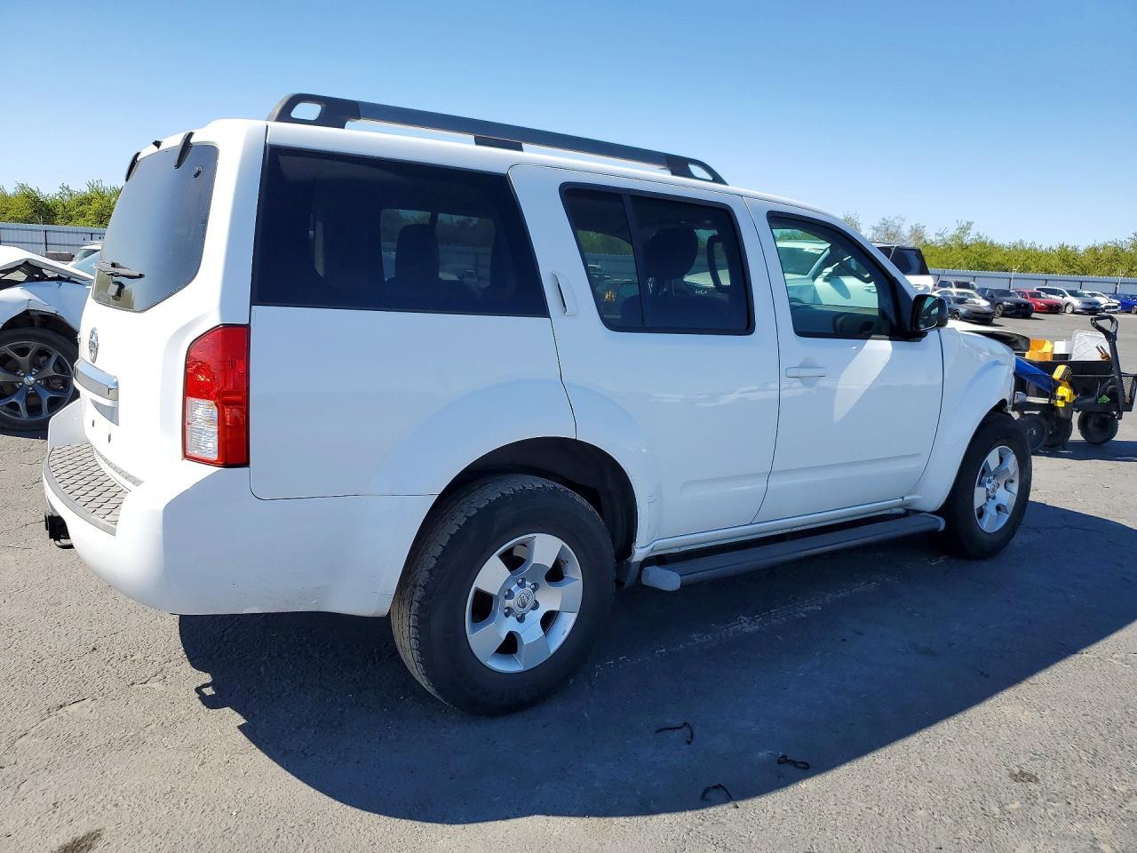 2012 NISSAN PATHFINDER