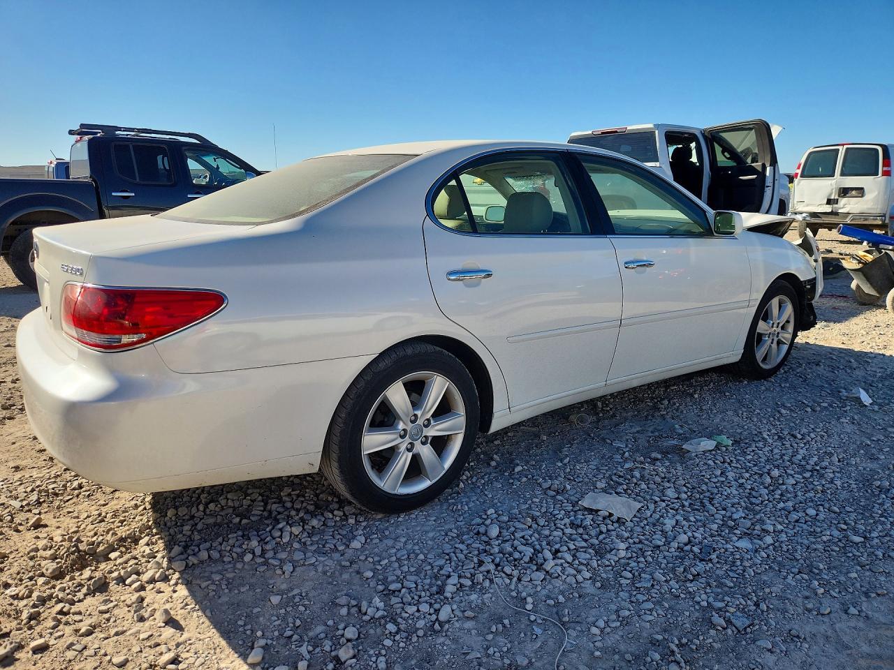 2005 LEXUS ES 330