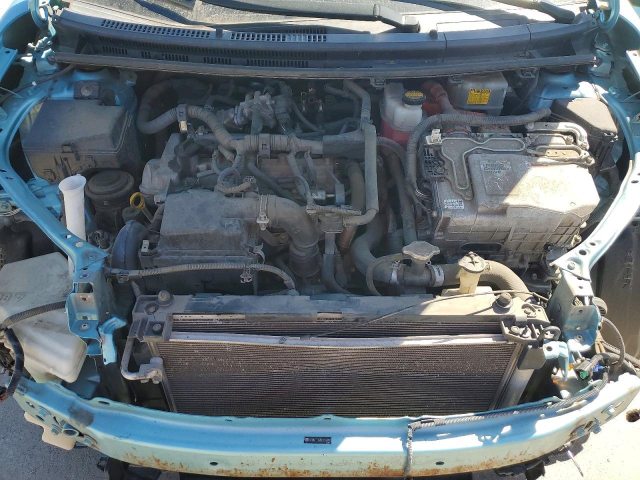 2013 TOYOTA Prius c
