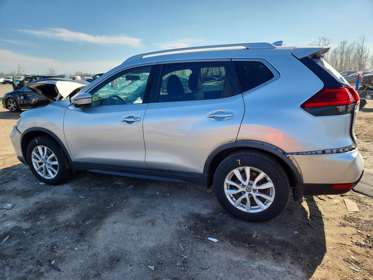 2017 NISSAN ROGUE