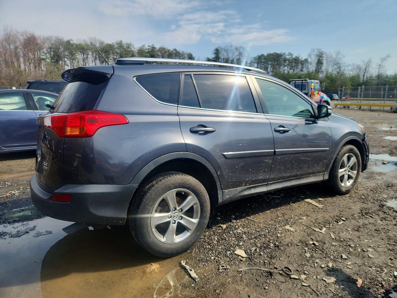 2015 TOYOTA RAV4