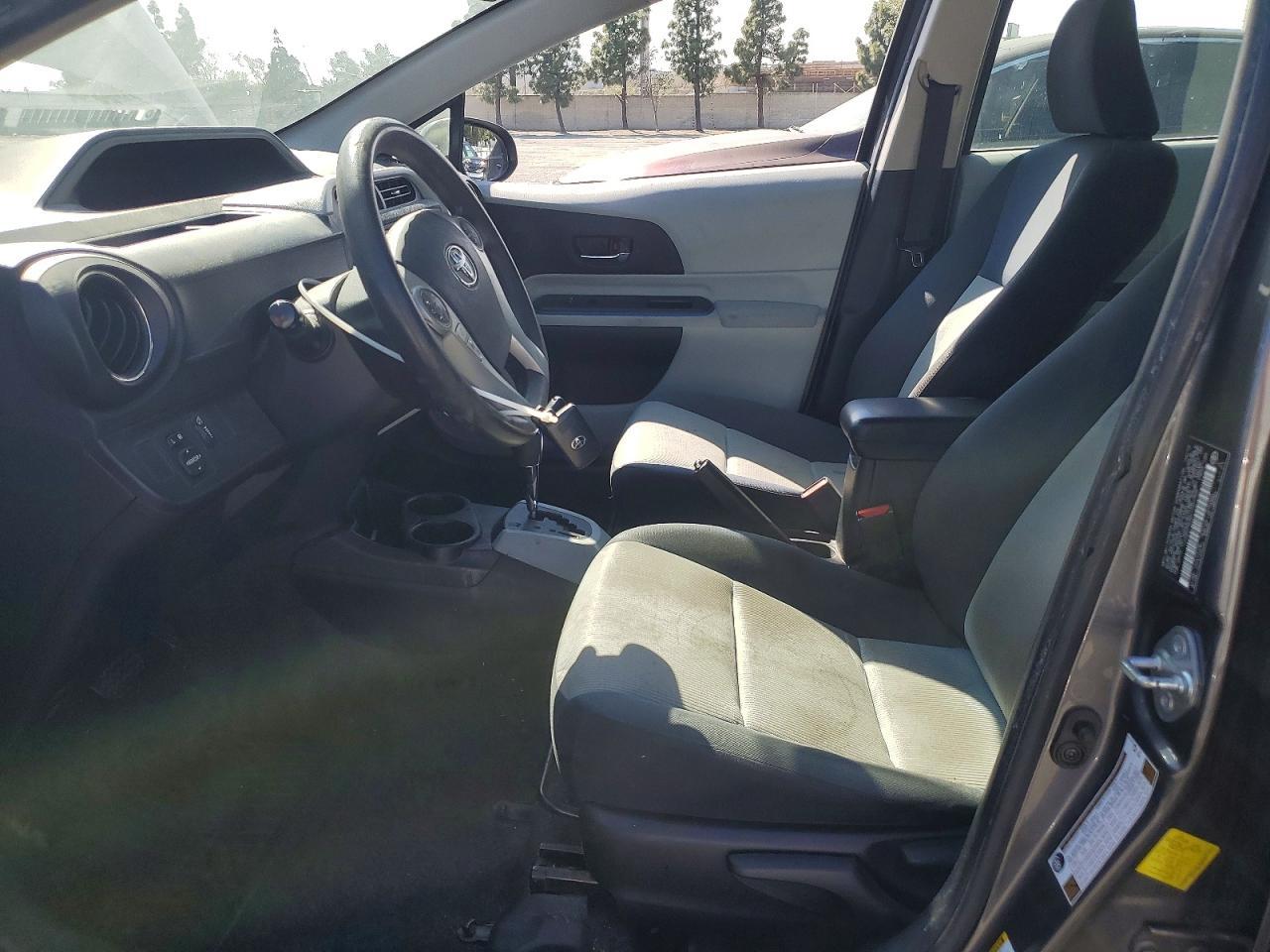 2012 TOYOTA Prius c