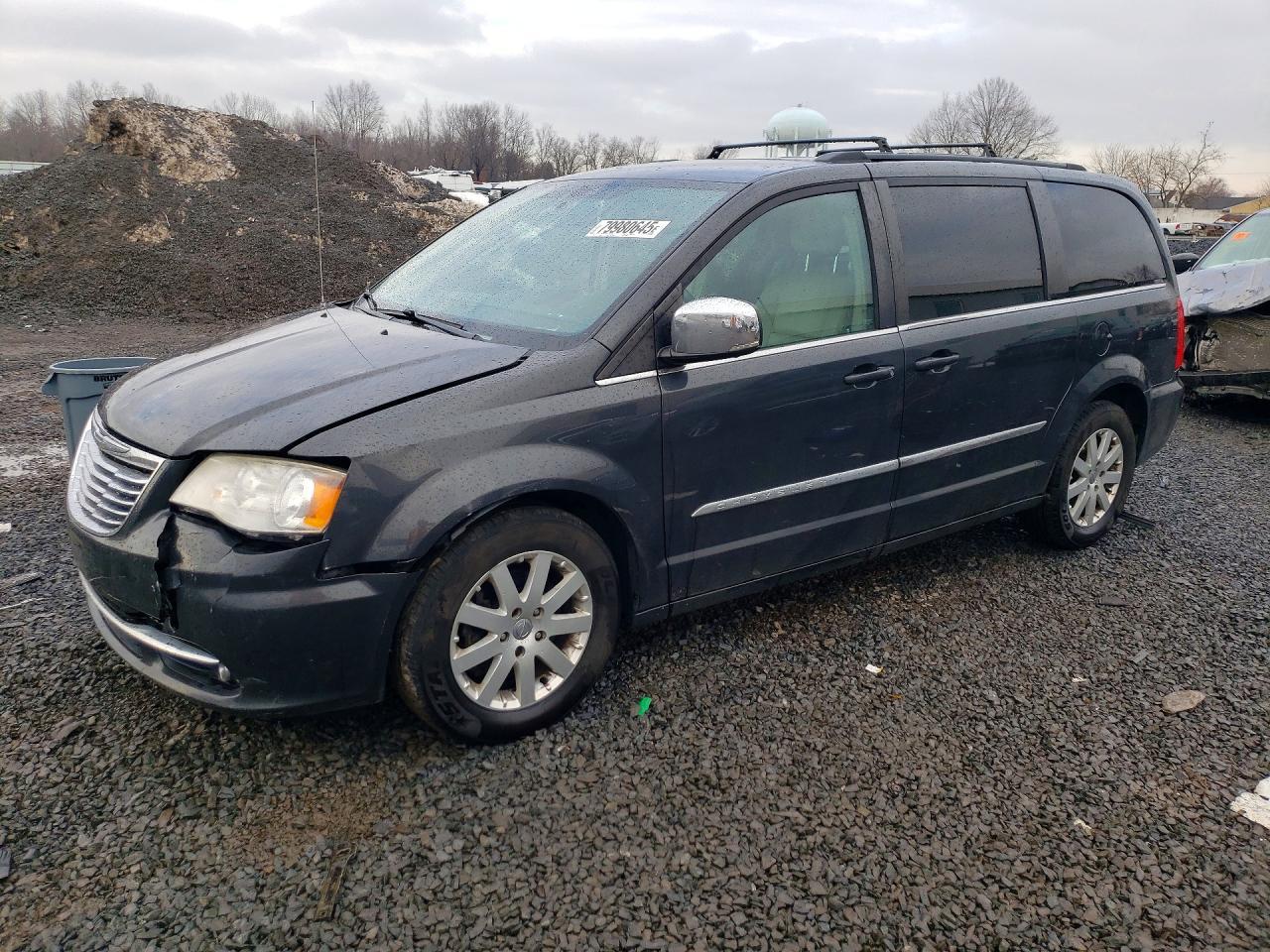 2012 CHRYSLER Town & Country
