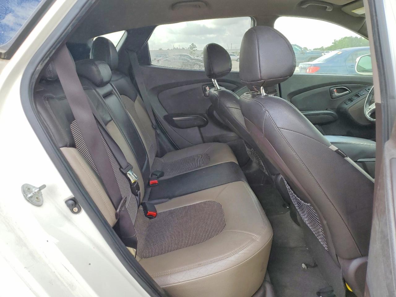 2012 HYUNDAI TUCSON