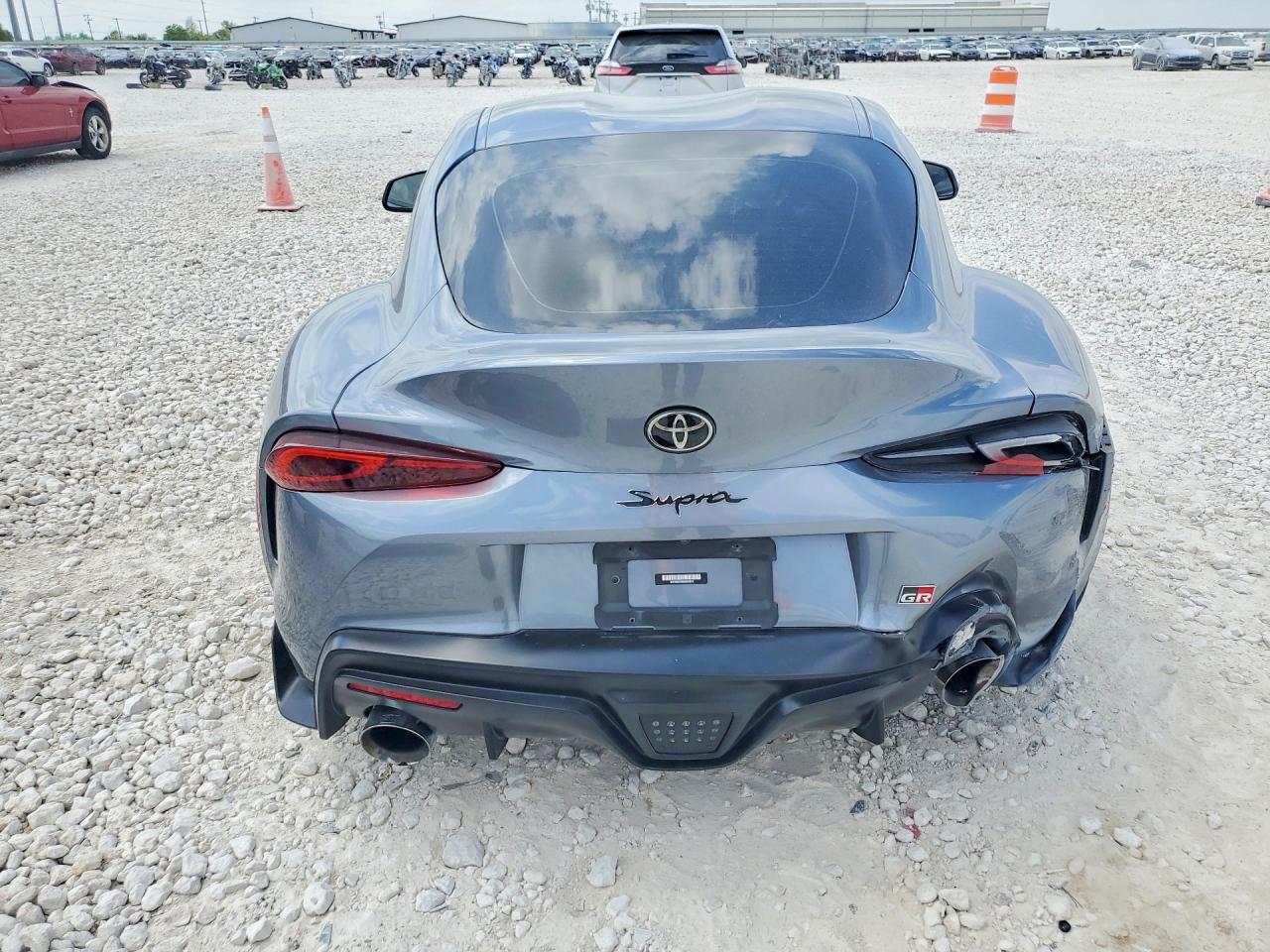 2022 TOYOTA Supra