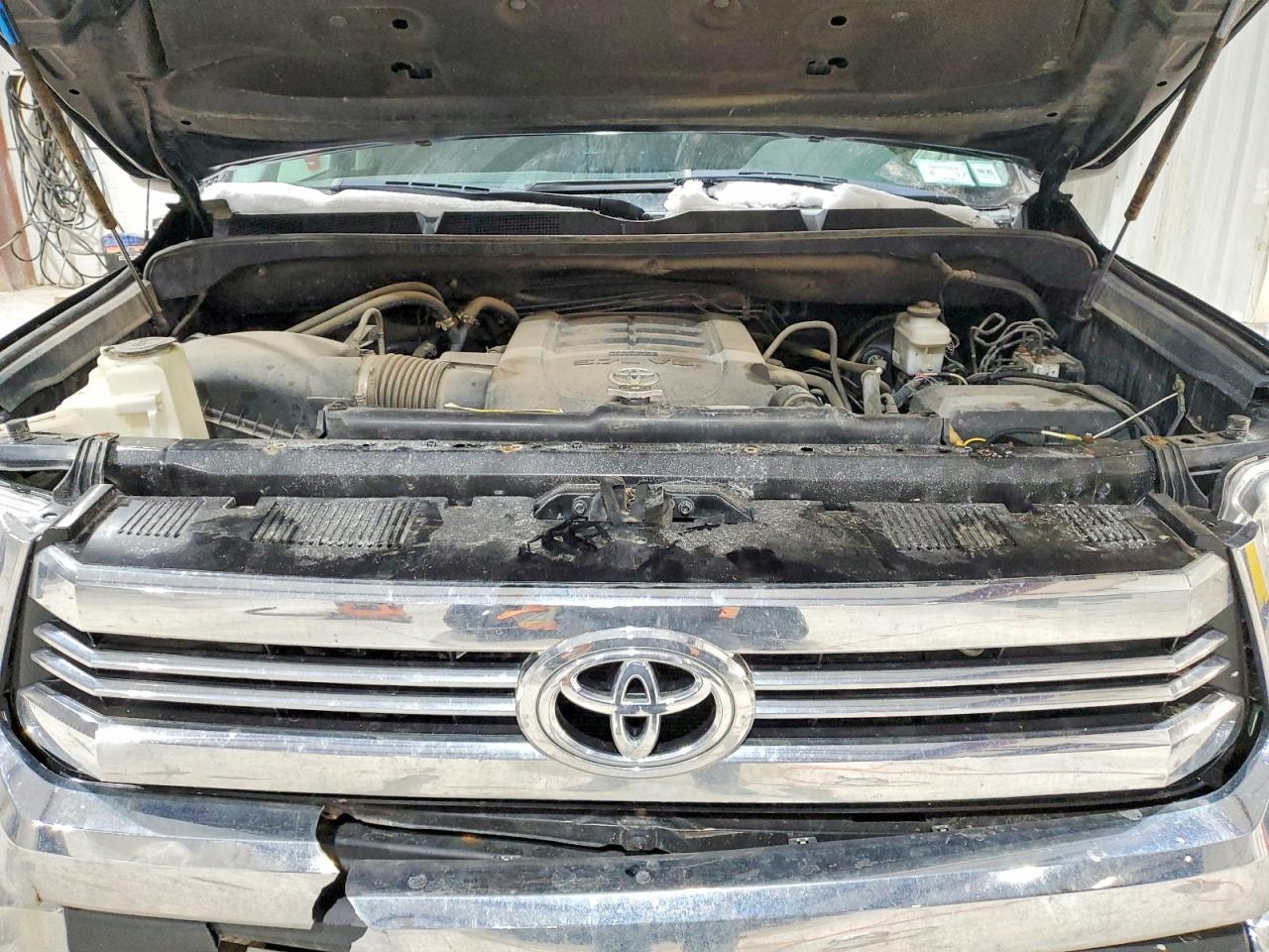 2017 TOYOTA TUNDRA