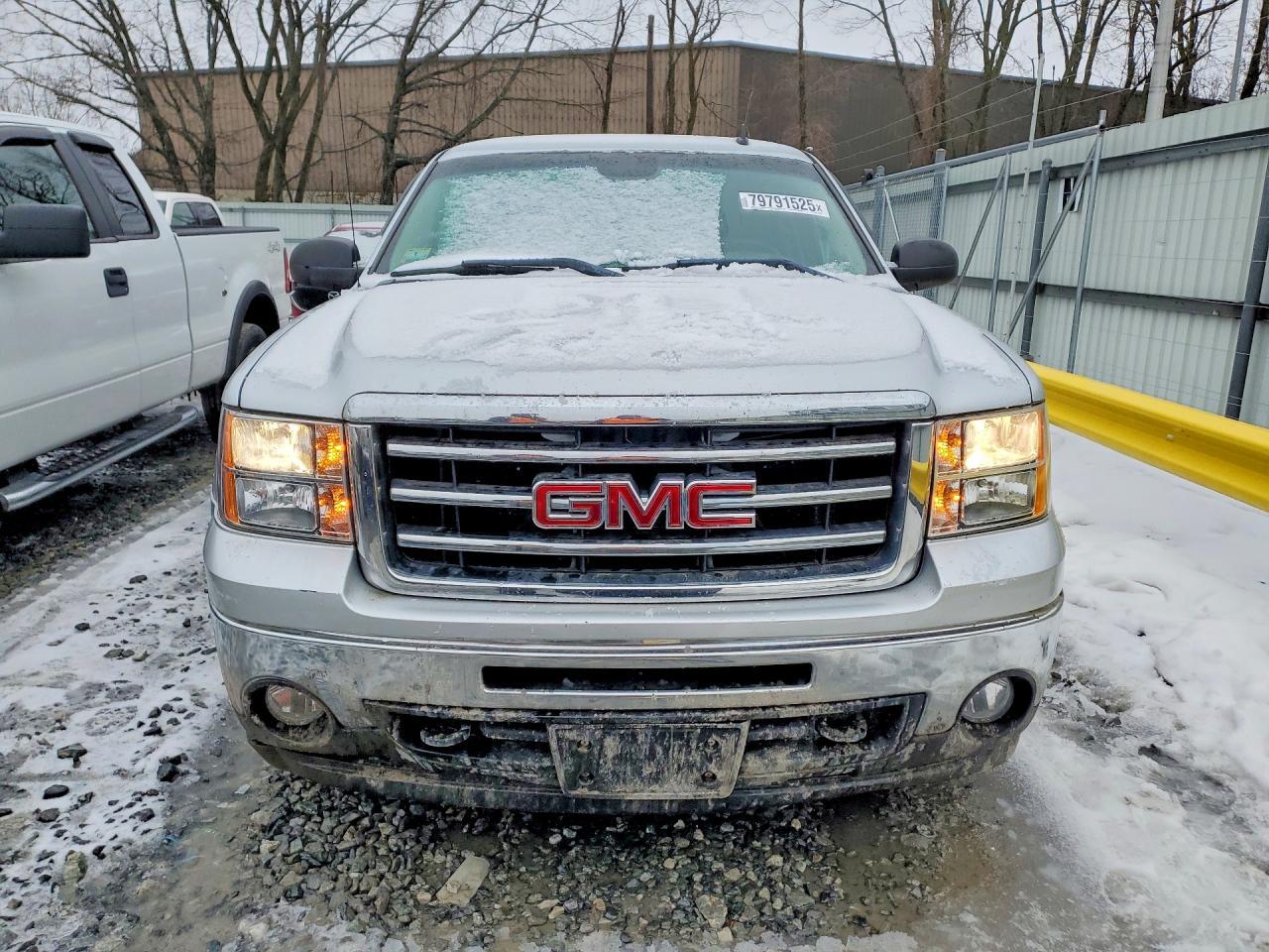 2013 GMC Sierra