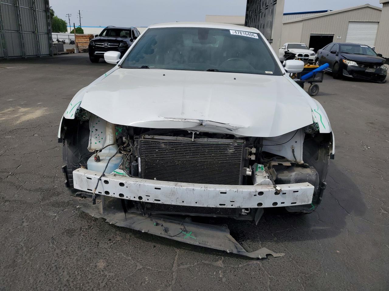 2019 CHRYSLER 300
