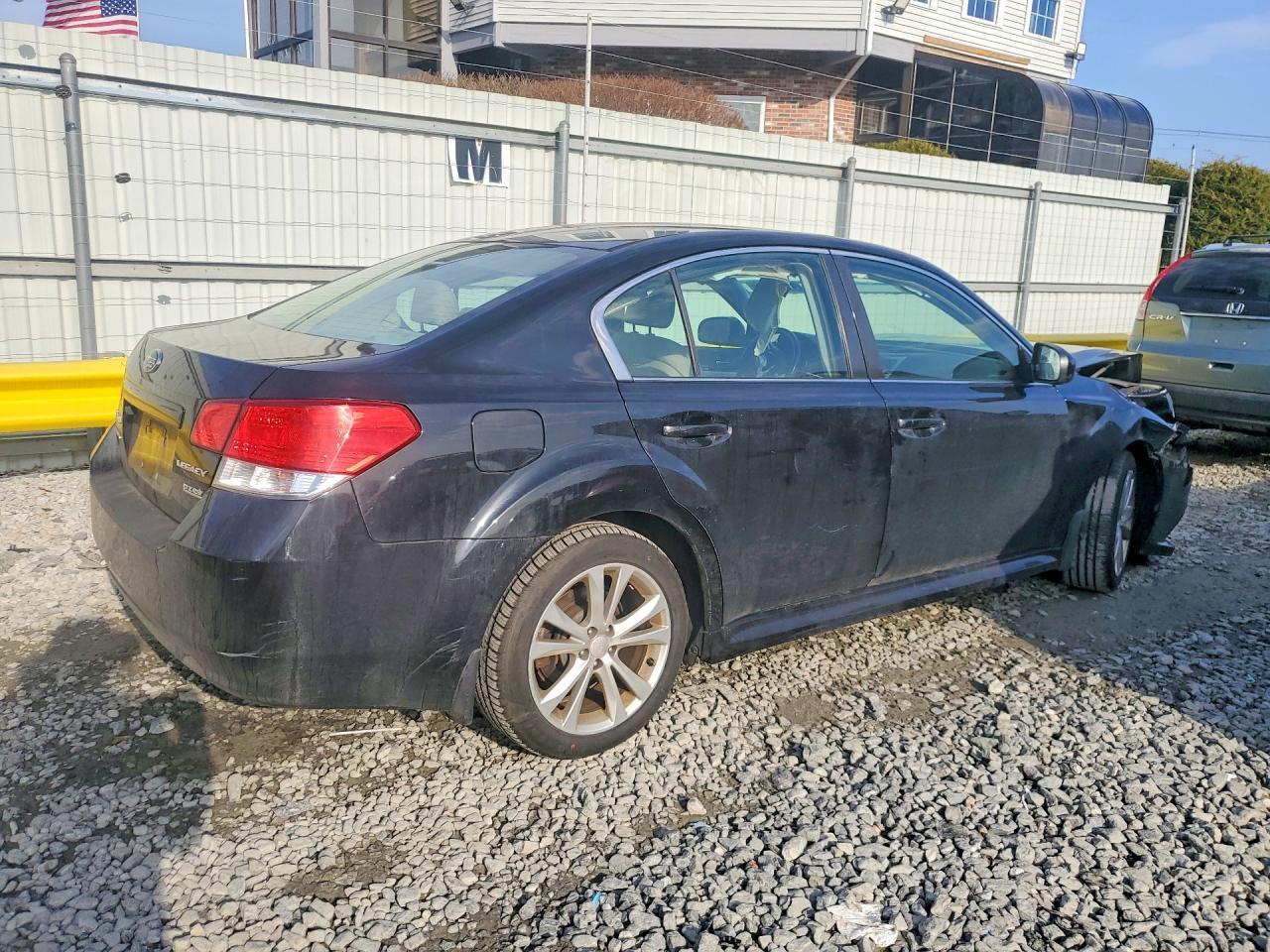2013 SUBARU Legacy