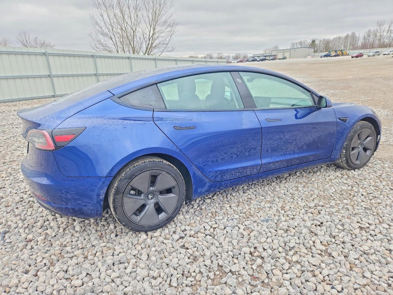2022 TESLA MODEL 3