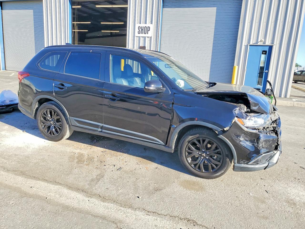 2019 MITSUBISHI outlander