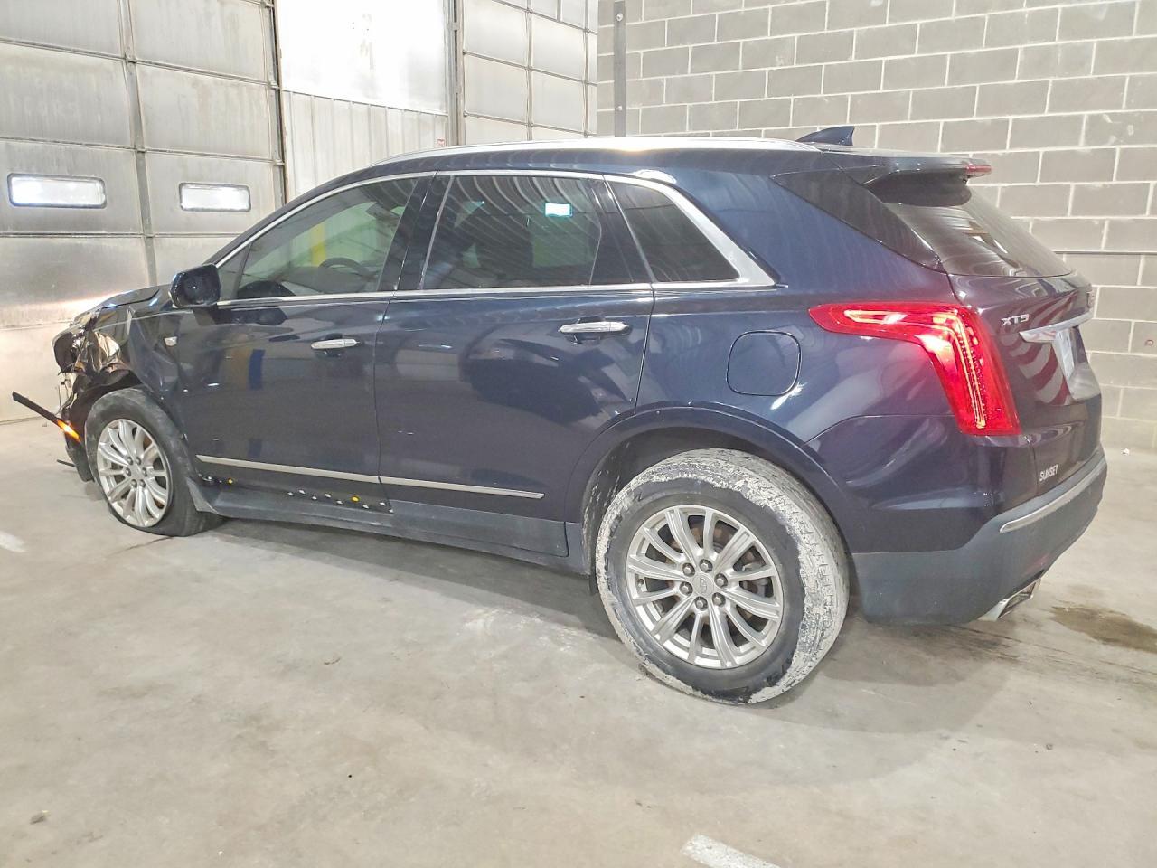 2017 CADILLAC XT5