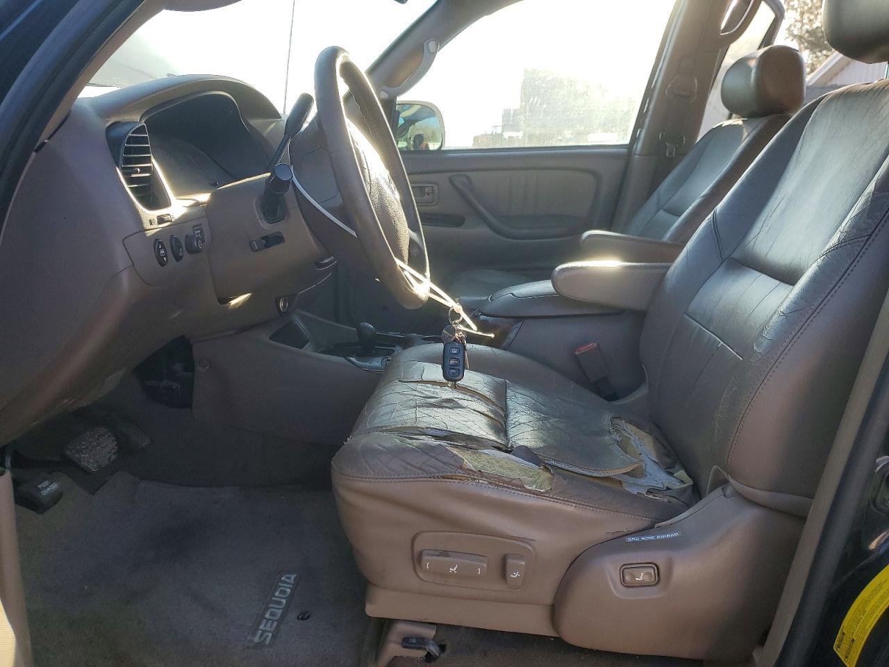2003 TOYOTA Sequoia