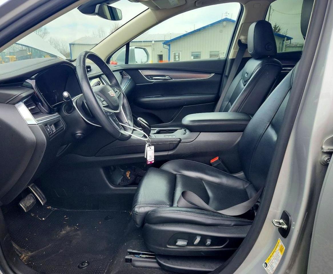 2017 CADILLAC XT5