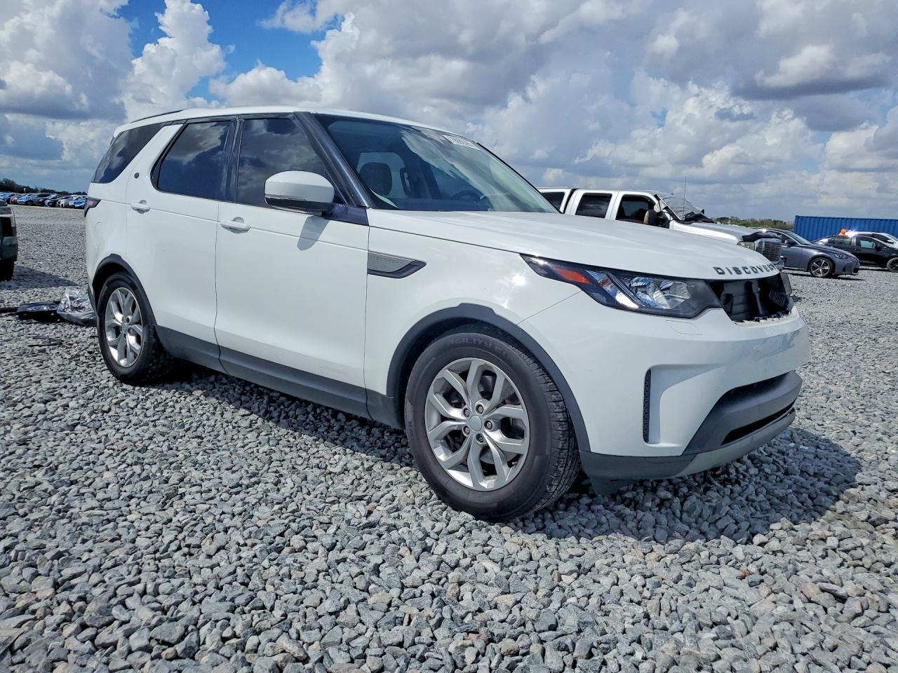2017 LAND ROVER Discovery