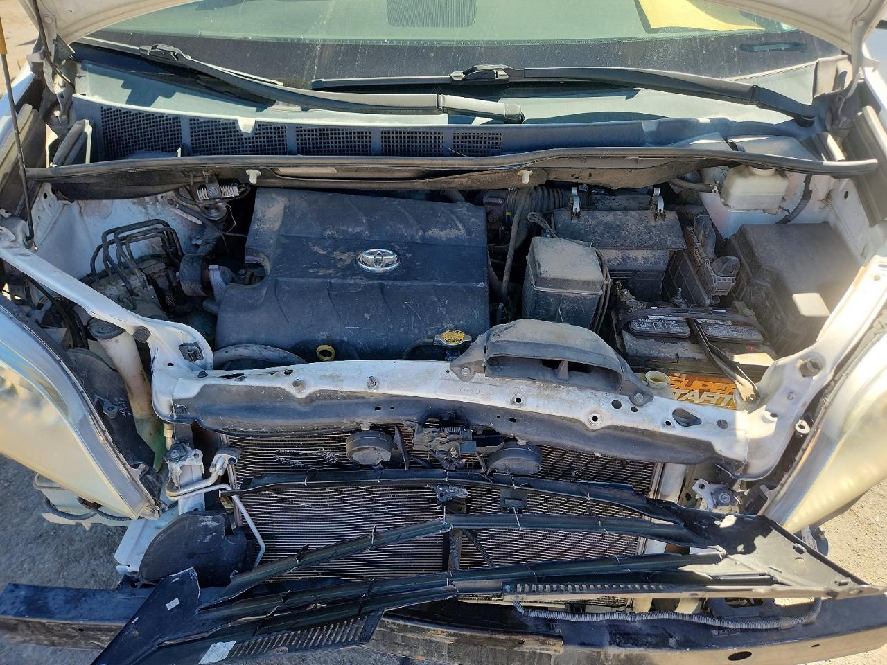 2014 TOYOTA SIENNA