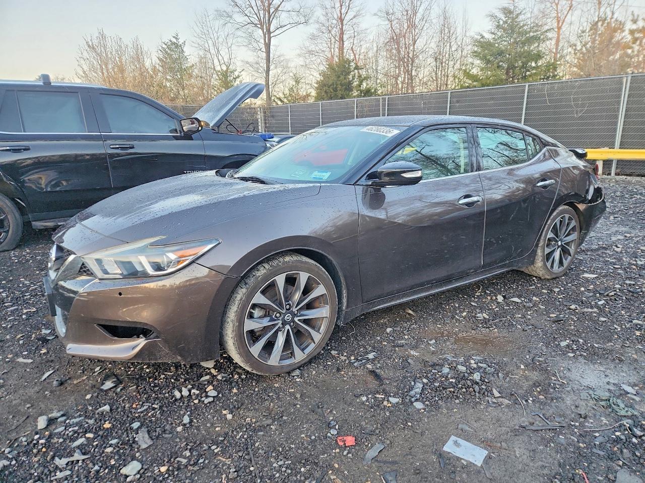 2016 NISSAN Maxima