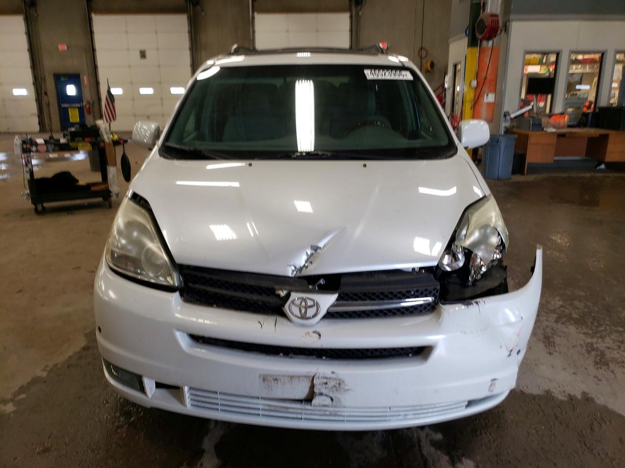 2005 TOYOTA SIENNA