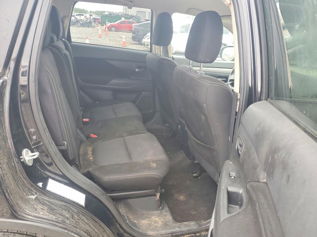 2018 MITSUBISHI outlander