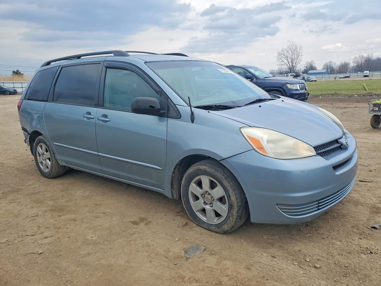 2004 TOYOTA SIENNA