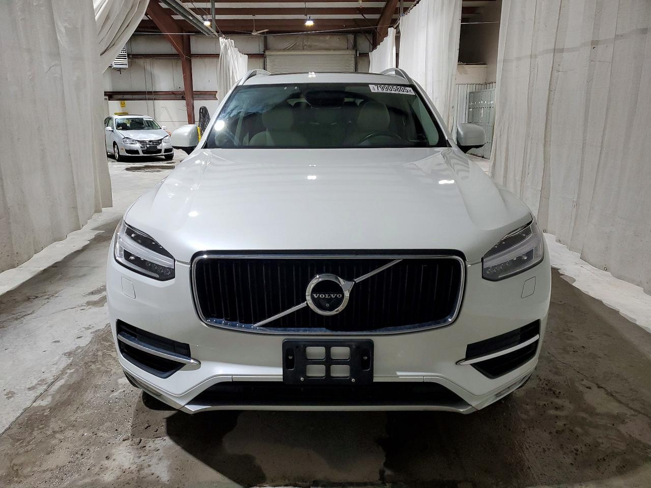2017 VOLVO XC90
