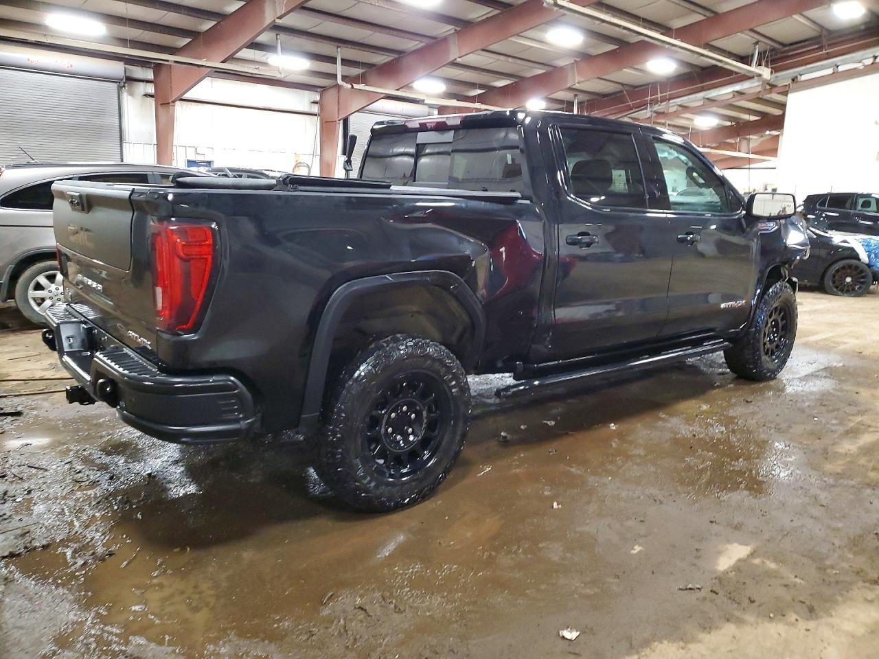 2023 GMC Sierra