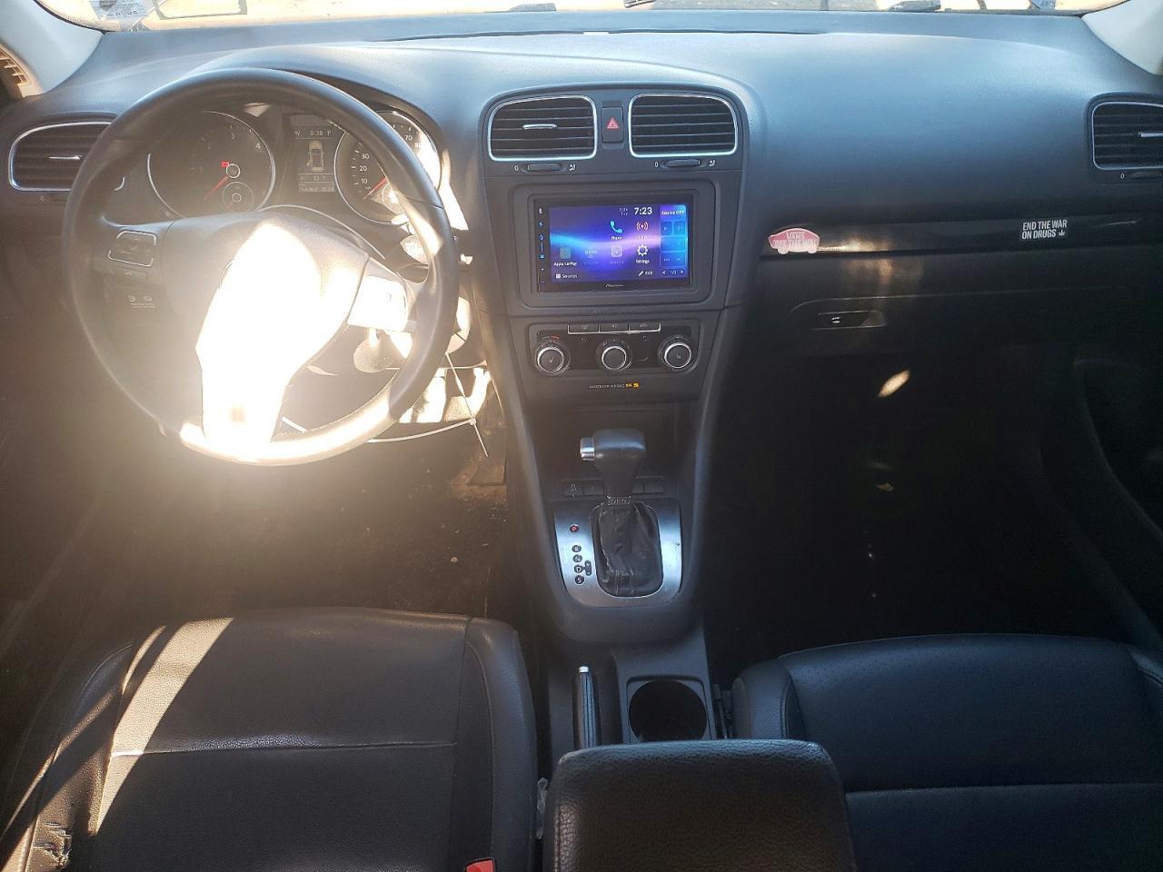 2010 VOLKSWAGEN JETTA