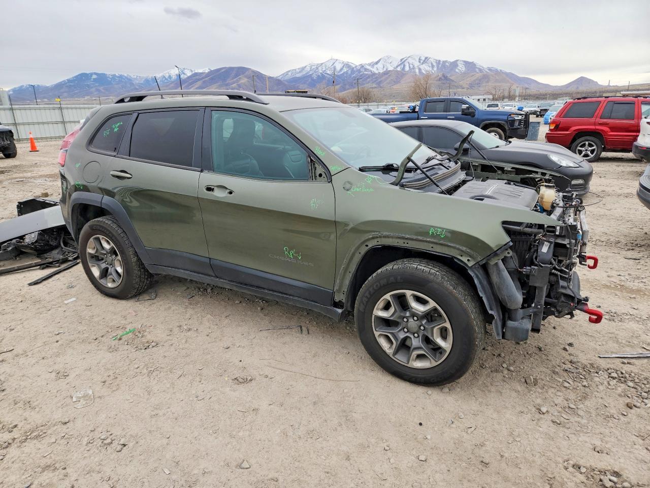 2019 JEEP CHEROKEE